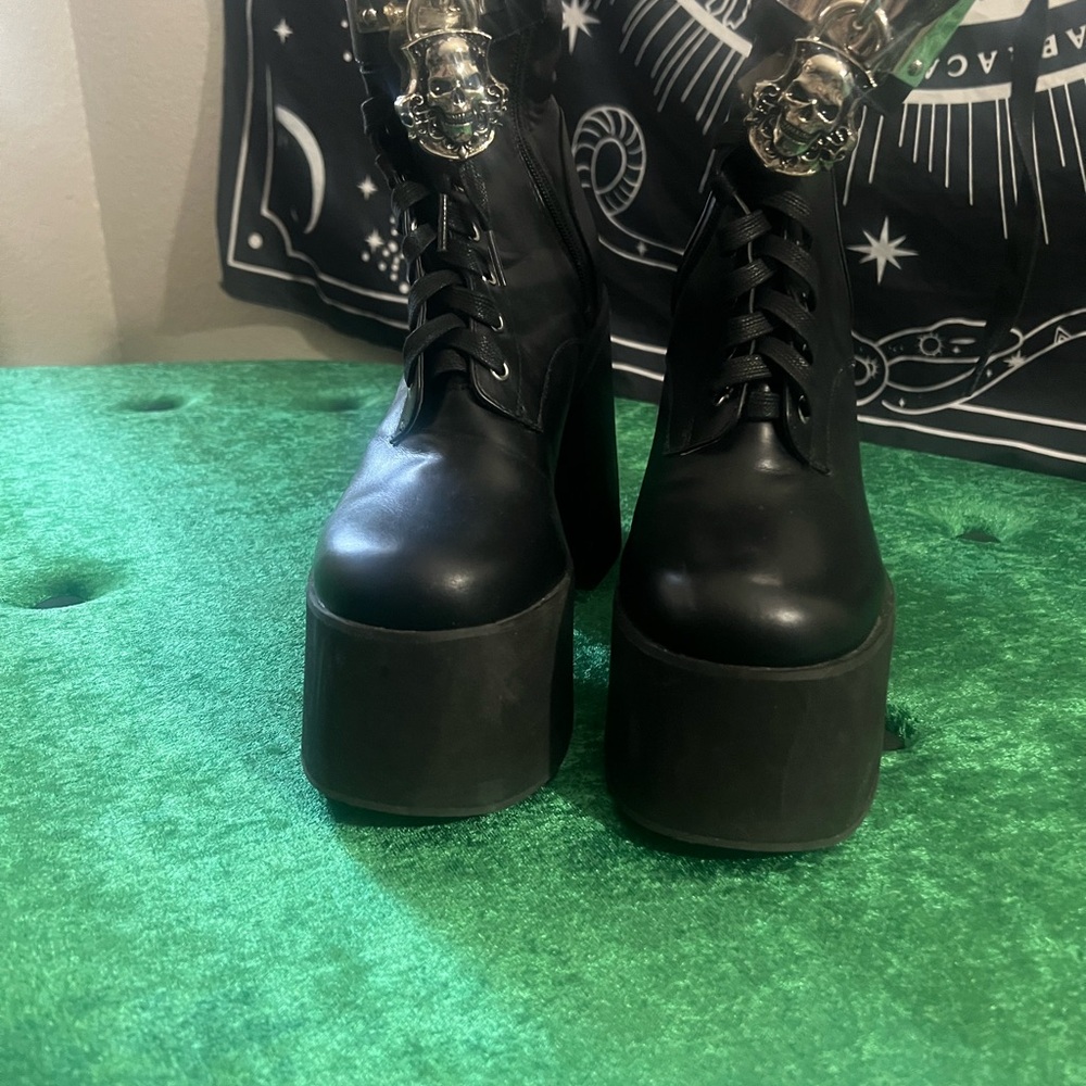 Killstar “Lock me up” Platform Boots